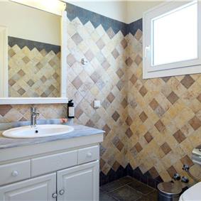 3 bedroom villa with heated pool in Kassiopi, Corfu, sleeps 6